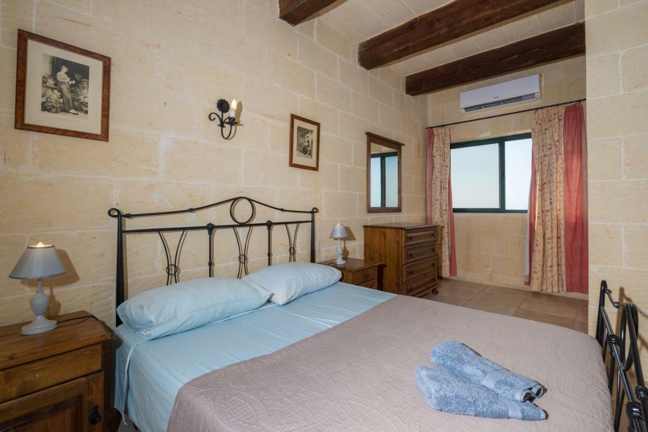 Sunset - Holiday Farmhouse With Large Private Pool In Island Of Gozo Nadur Exterior photo